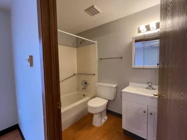 Main picture of 491 Caswell Ave W