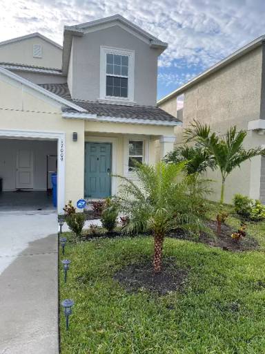 Main picture of 17009 Yellow Pine St
