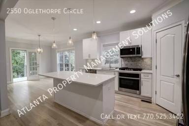 Main picture of 2550 Oglethorpe Cir NE