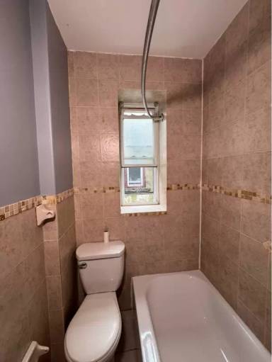 Main picture of 552 Avenue C