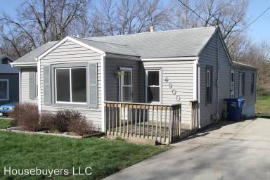 Main picture of 4900 SW 6th St