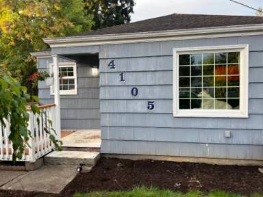 Main picture of 4105 E 18th St