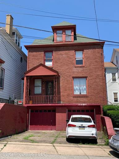 Main picture of 302 6th Ave