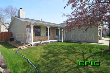 Main picture of 3199 3rd St