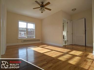 Main picture of 947-57 W Cornelia Ave