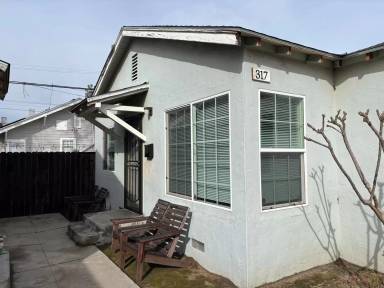 Main picture of McKenzie Cottages