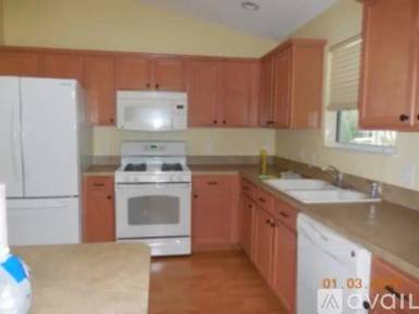 Main picture of 3444 Roanoke St