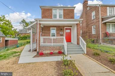 Main picture of 235 Division Ave NE