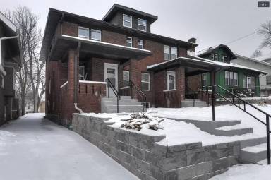 Main picture of 1024 N 31st Ave