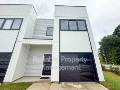 Main picture of 20 Slater Dr