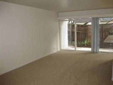 Main picture of 1516 Henry St