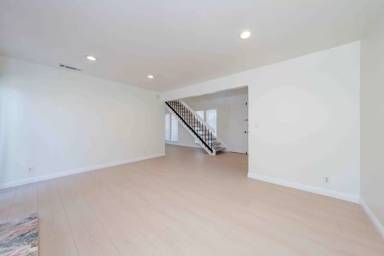 Main picture of 4 Carrol Ave