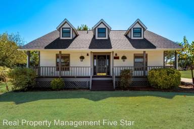 Main picture of 6111 Plantation Ln