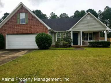 Main picture of 165 Hampton Dr