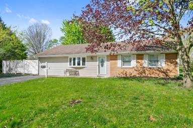 Main picture of 15110 Huntington Ct
