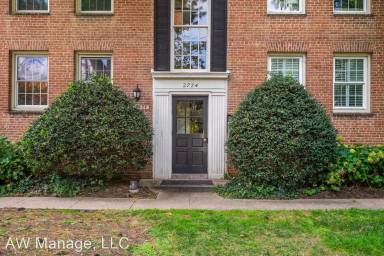 Main picture of 2724 Ordway St NW