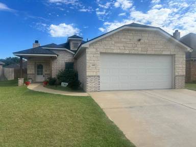 Main picture of 402 Cowboy Ln