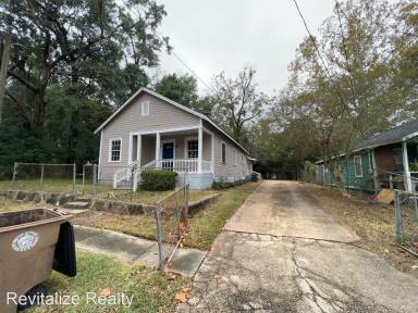 Main picture of 307 Calhoun St