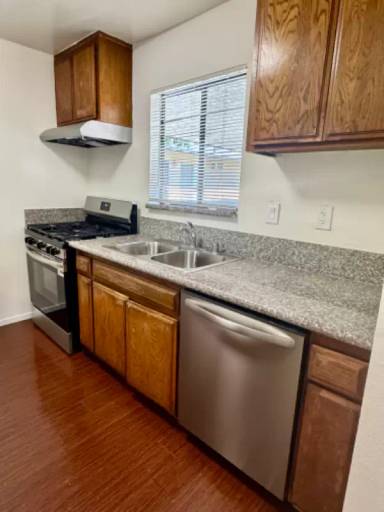 Main picture of 5735 Woodman Ave