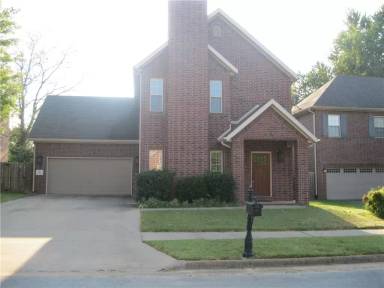 Main picture of 111 SE G Ct