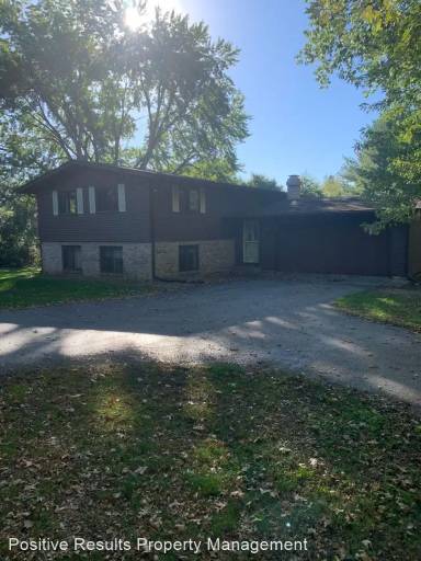 Main picture of 7705 E Rockton Rd