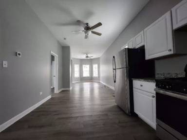 Main picture of 7152 S Greenwood Ave