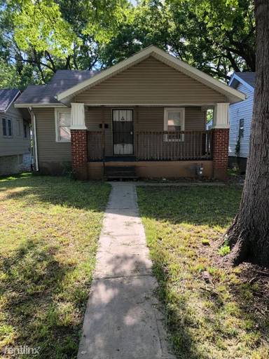 Main picture of 6132 S Benton Ave