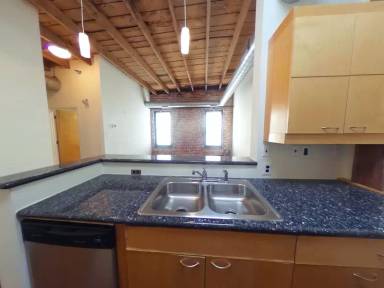 Main picture of 1318 W Broad St