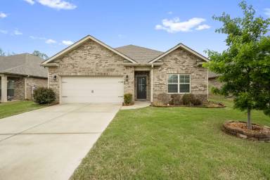 Main picture of 150 Kenton Ln