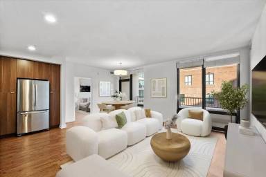 Main picture of 144 W Huron St