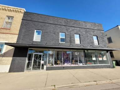 Main picture of 110 S Main St