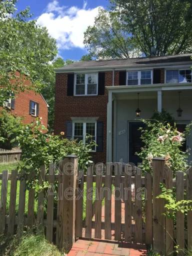 Main picture of 1610 Kenwood Ave