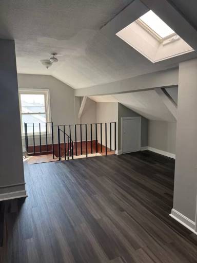 Main picture of 62 Franklin St