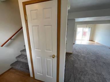 Main picture of 402 W Shore Dr