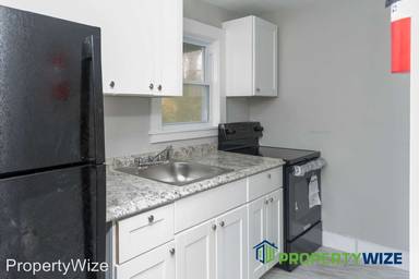 Main picture of 5821 Royal Oak Ave