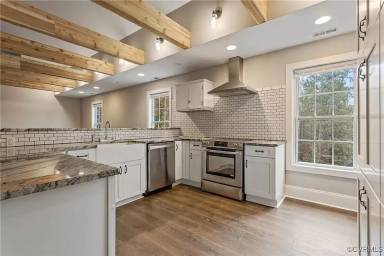 Main picture of 960 Briesmaster Way