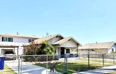 Main picture of 1543 W 103rd St