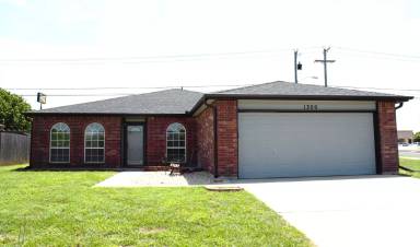 Main picture of 1300 Bristol Dr