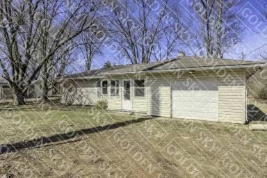 Main picture of 5900 W River Rd