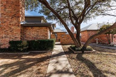 Main picture of 9603 Orlando Ave