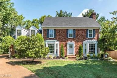 Main picture of 303 W Chownings Ct