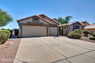 Main picture of 673 S Peppertree Dr