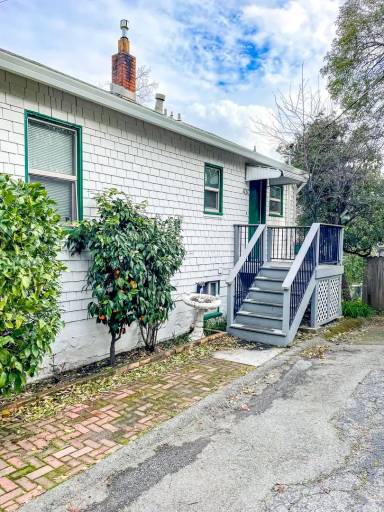 Main picture of 430 Ellestad Way