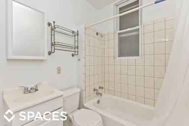 Main picture of 2644 N Wilton Ave