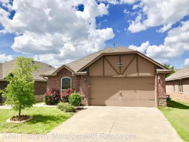 Main picture of 2401 Golden Ln