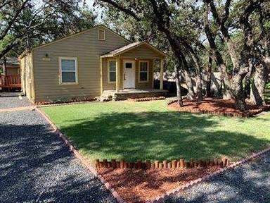 Main picture of 2205 Riddle Rd