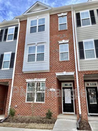 Main picture of 606 Gateway Crossing Ln