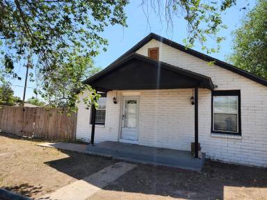 Main picture of 1300 N Missouri Ave