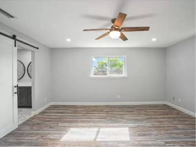 Main picture of 900 Westminster Dr