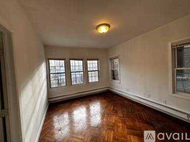 Main picture of 164 Jewett Ave